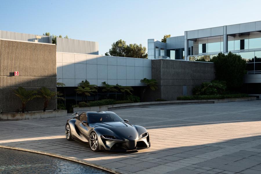  Toyota FT-1 Graphite Concept 2014 года  (фото 2 из 25)